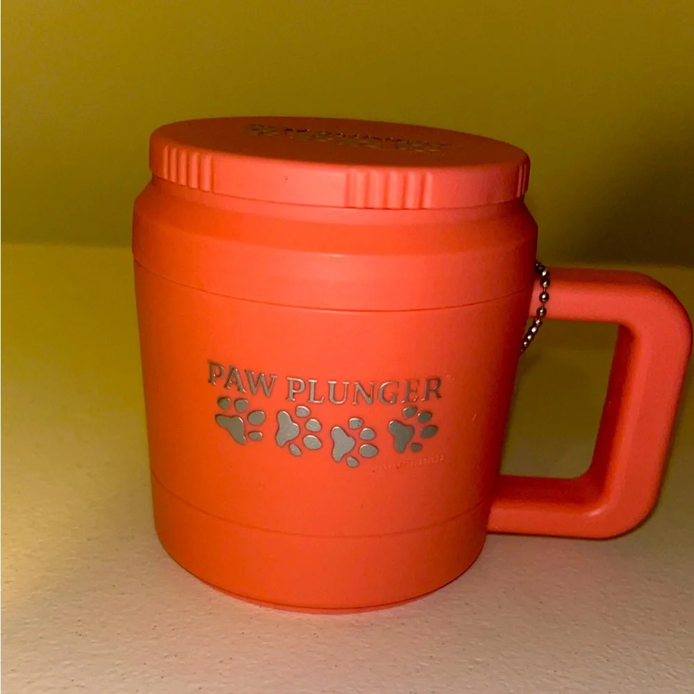 Paw plunger to clean your doggies dirty feet